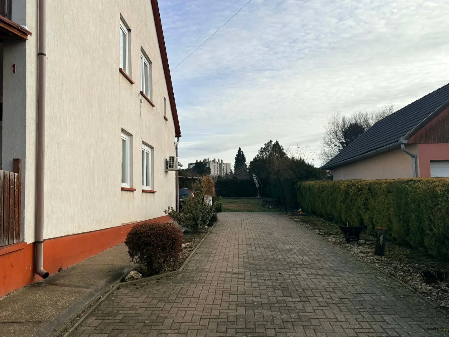 Eladó családi ház Tamásin - Kép 10