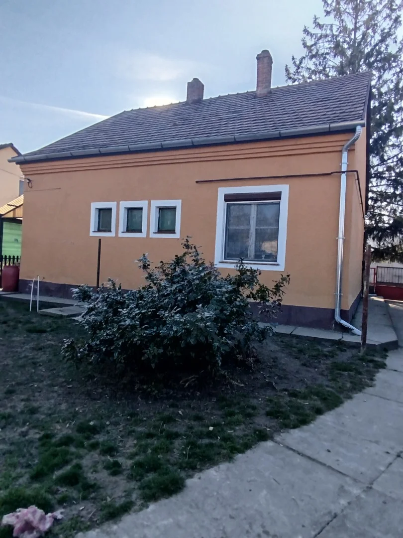 Eladó családi ház Pécsen - Kép 14