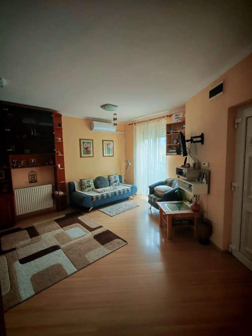 Eladó tégla lakás Pécsen - Kép 11