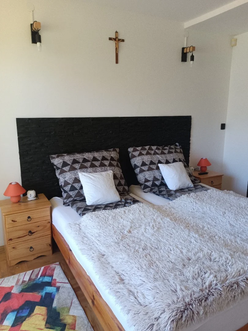 Eladó családi ház Visegrádon - Kép 3