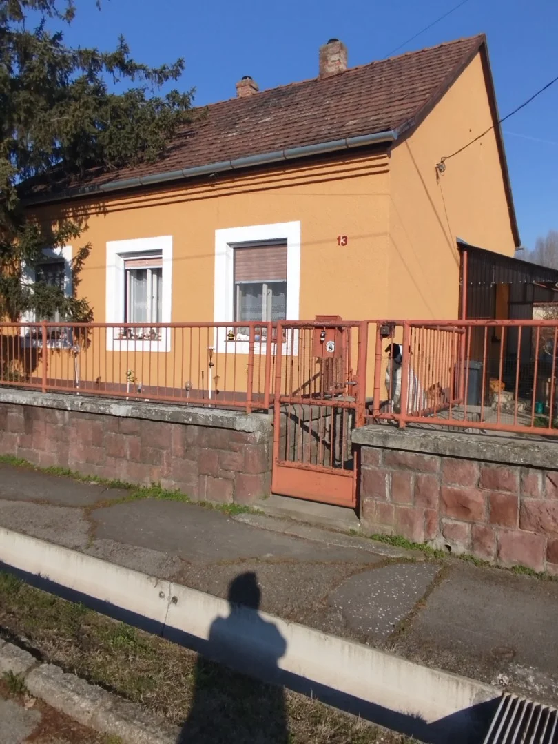 Eladó családi ház Pécsen - Kép 11