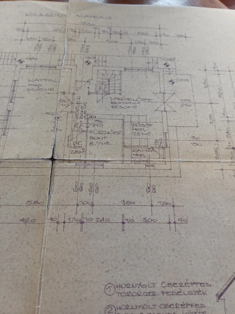 Eladó családi ház Pécelen - Kép 8