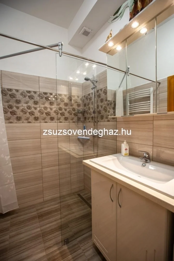 Eladó családi ház Szegeden - Kép 12