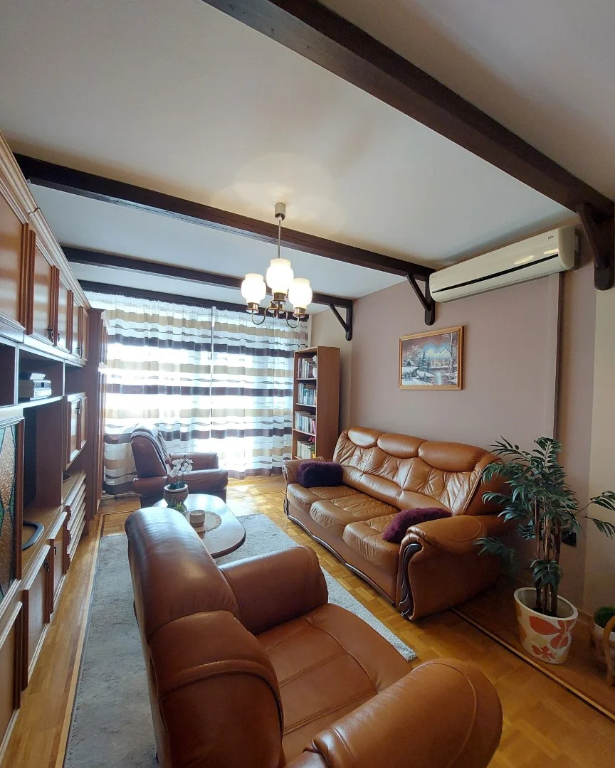 Eladó panel lakás Pécsen - Kép 4