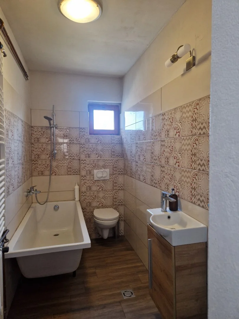 Eladó családi ház Bernecebarátin - Kép 8