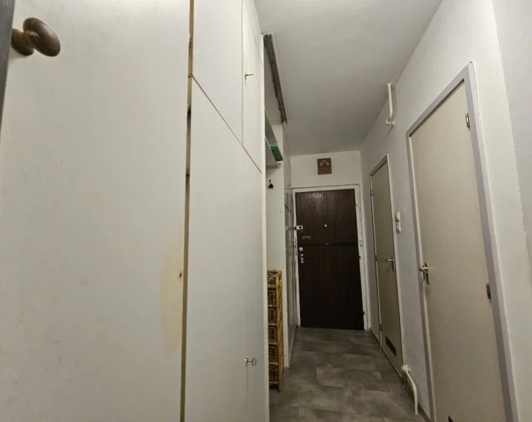 Eladó panel lakás Pécsen - Kép 9