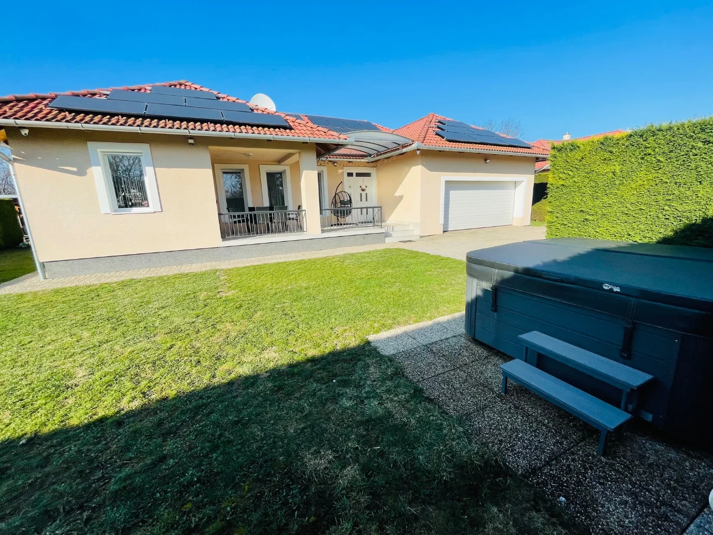 Eladó családi ház Pécsen