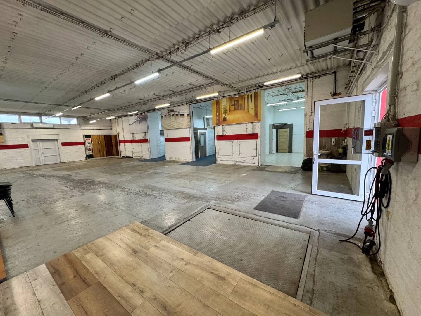 Eladó raktár ipari / raktár Pécs Megyeri