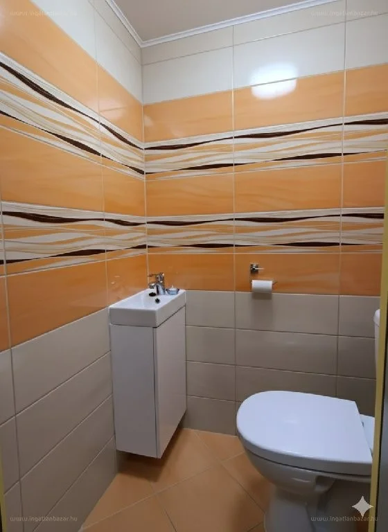 Eladó tégla lakás Győrött - Kép 6