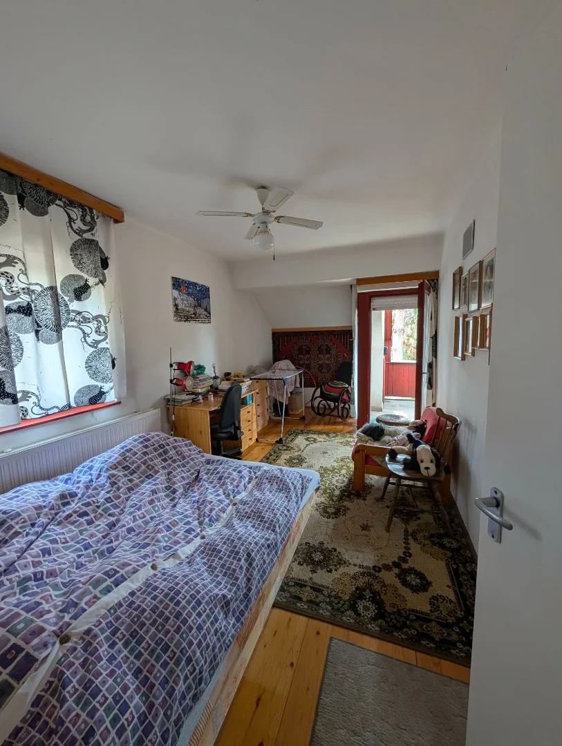 Eladó családi ház Pécsen - Kép 9