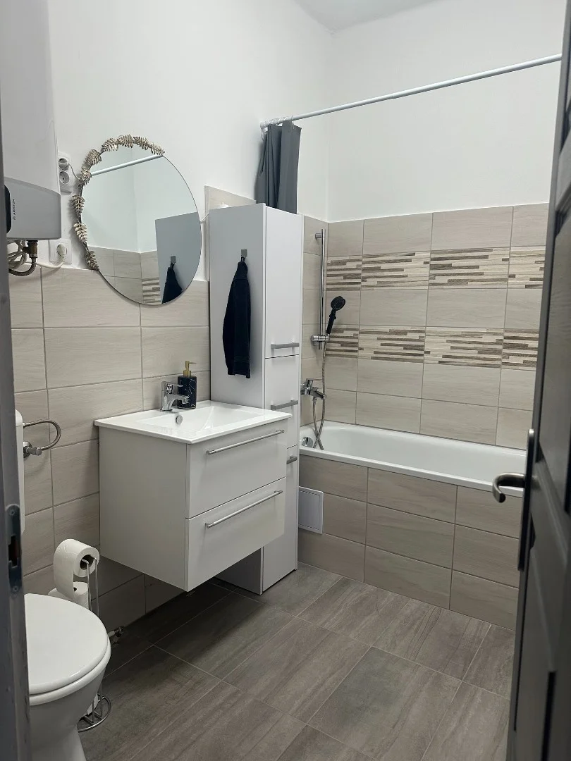 Eladó tégla lakás Dunaújvárosban - Kép 11