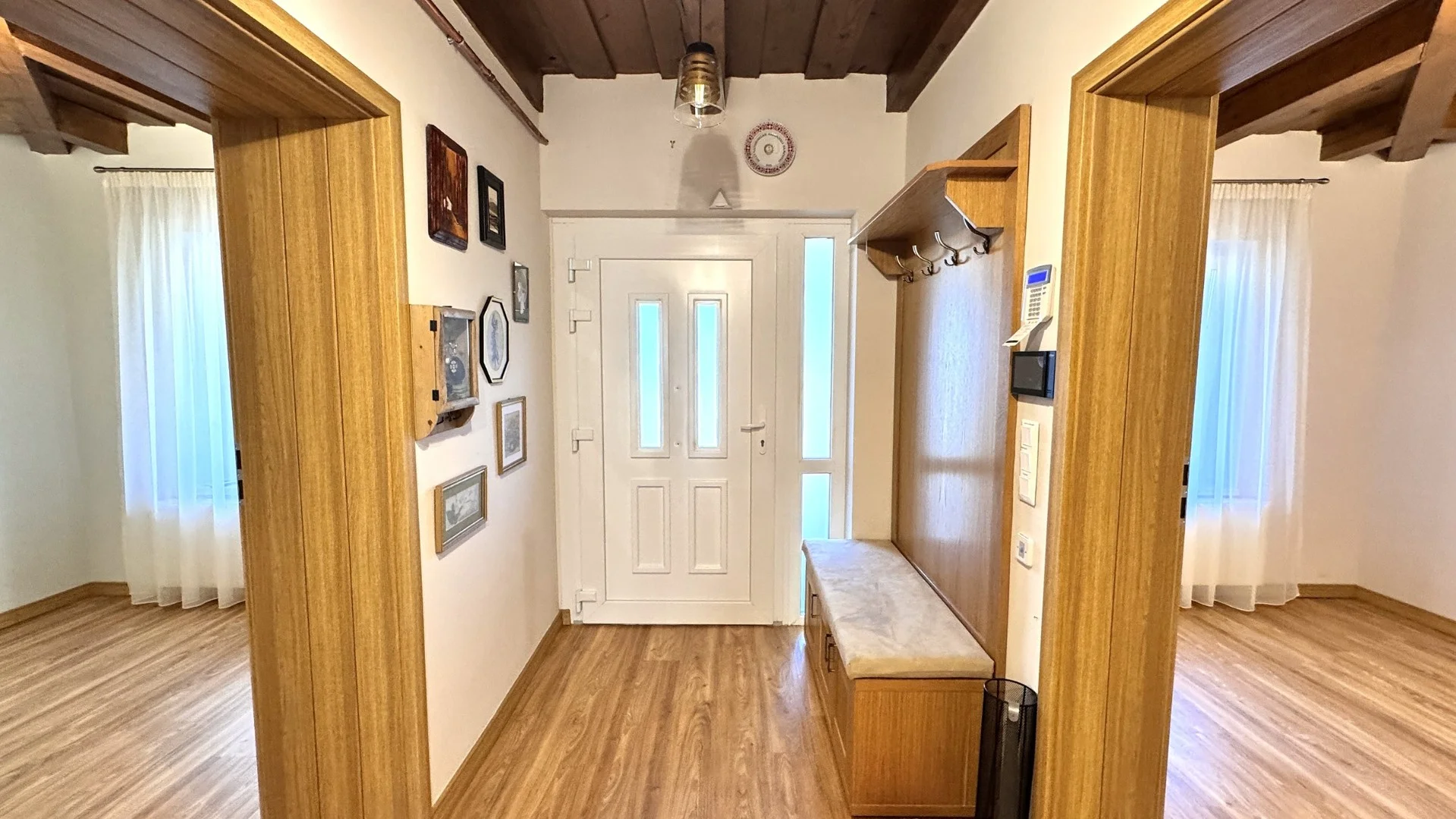 Eladó családi ház Nyíregyházán - Kép 16