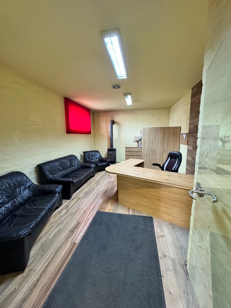 Eladó raktár ipari / raktár Pécs Megyeri - Kép 4