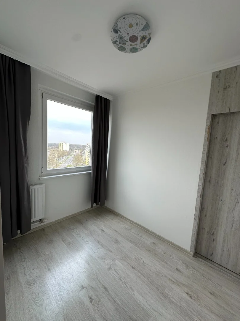 Kiadó panel lakás Debrecenben - Kép 9