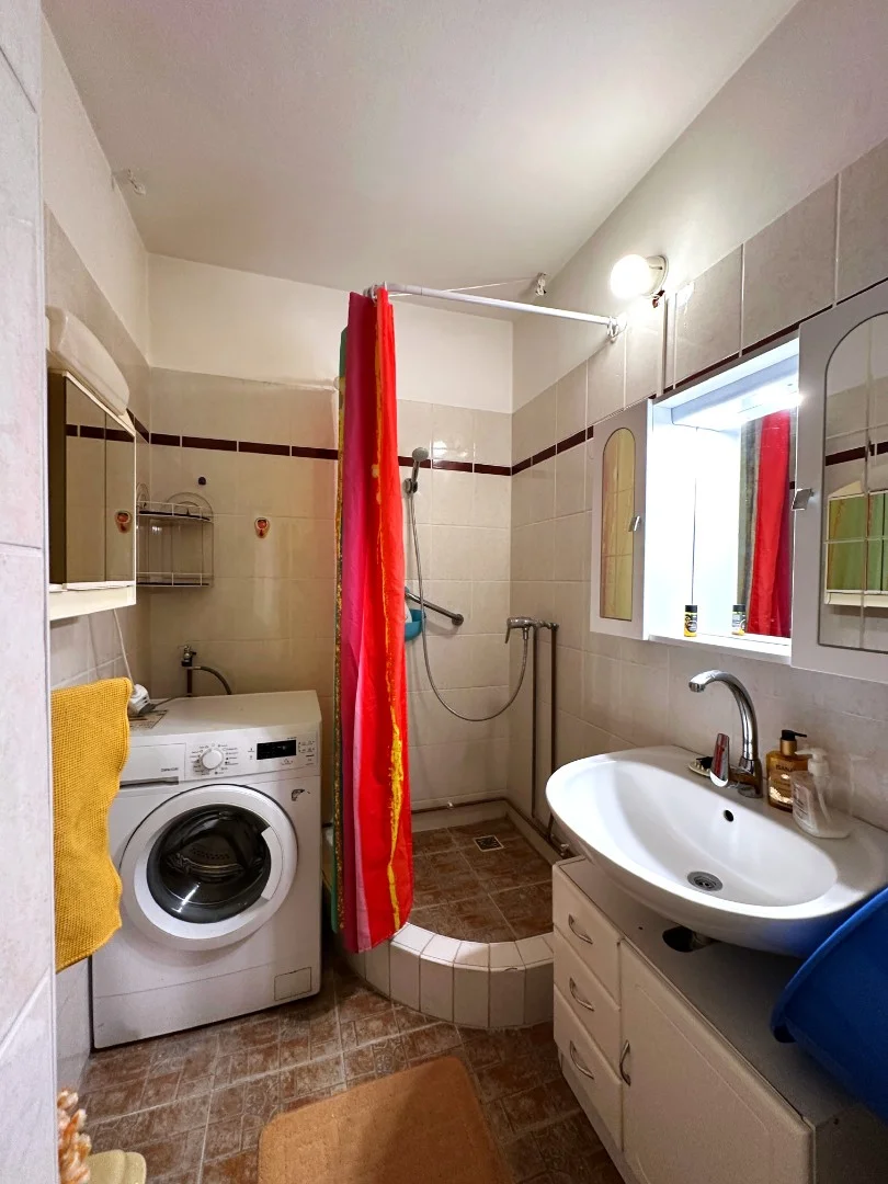 Eladó panel lakás Pécsen - Kép 9