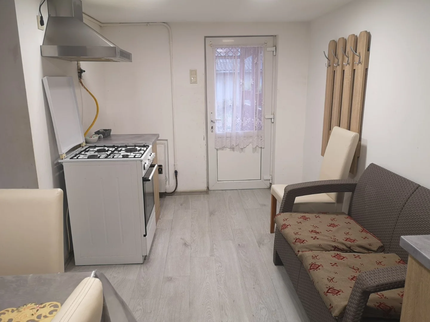 Eladó családi ház Tiszafüreden - Kép 5