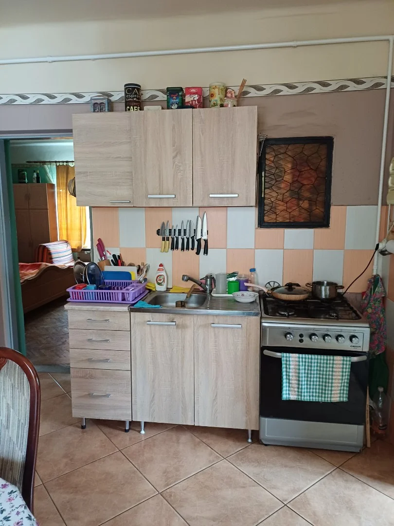 Eladó családi ház Pécelen - Kép 8