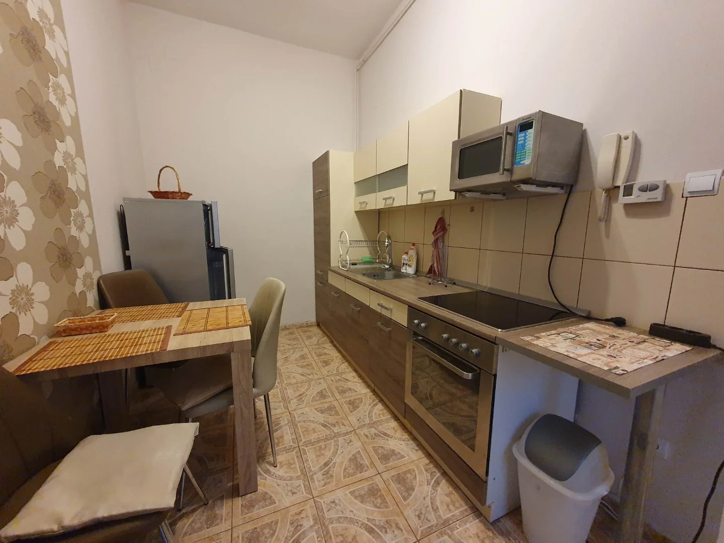 Kiadó tégla lakás Pécsen - Kép 7