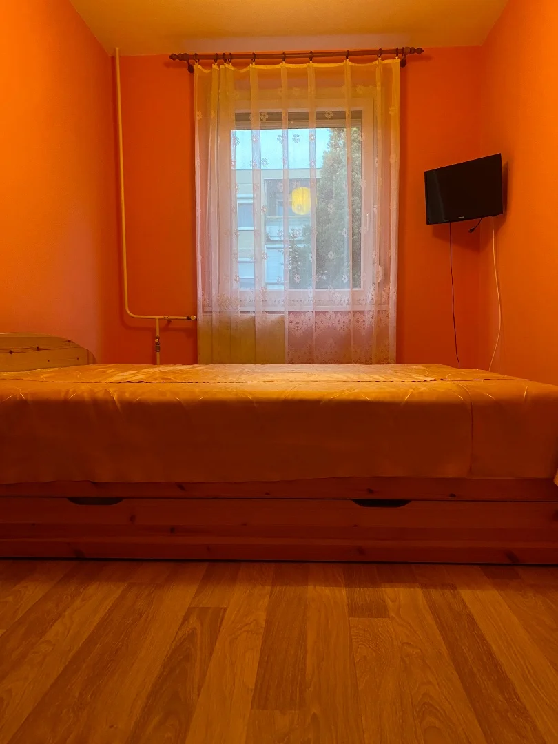 Eladó panel lakás Veszprémben - Kép 2