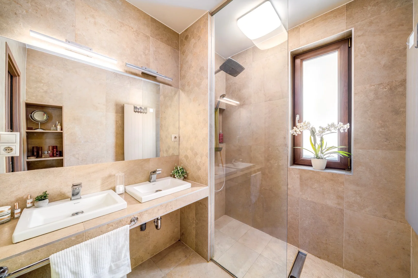 Eladó családi ház Kecskeméten - Kép 11