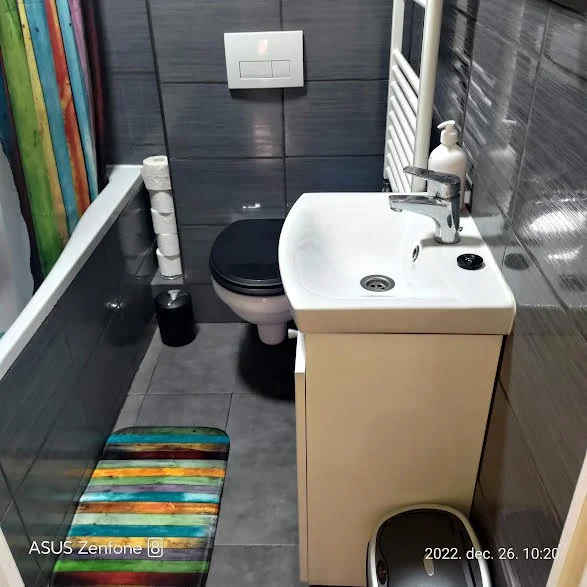 Eladó családi ház Visegrádon - Kép 10