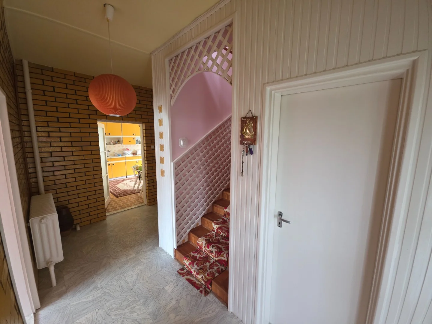 Eladó családi ház Debrecenben - Kép 2