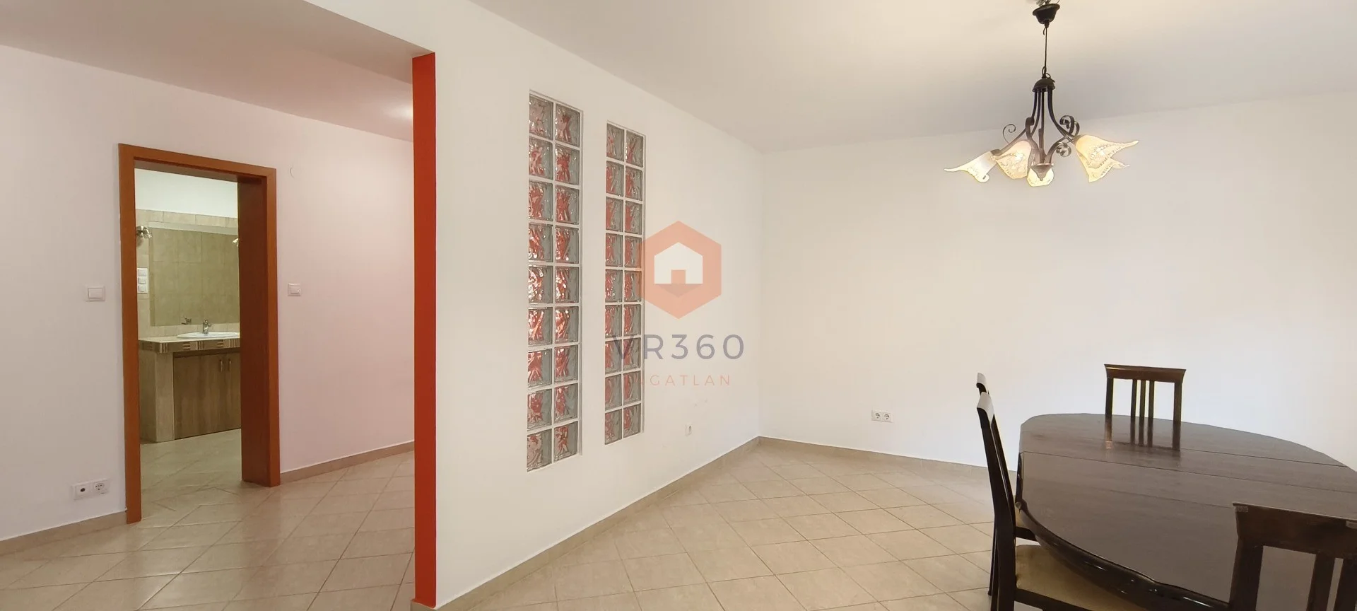 Eladó tégla lakás Pécsen - Kép 3