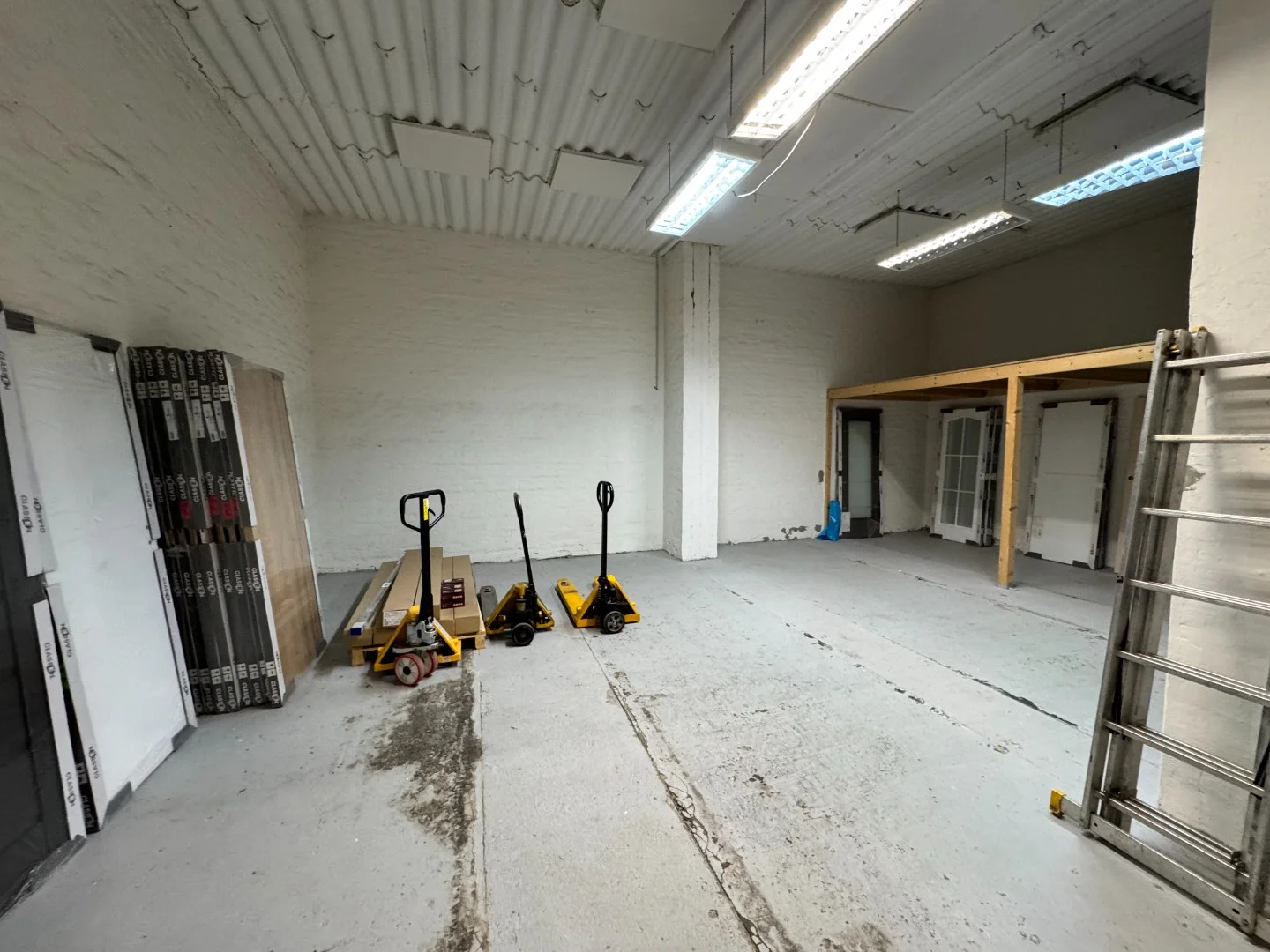 Eladó raktár ipari / raktár Pécs Megyeri - Kép 11