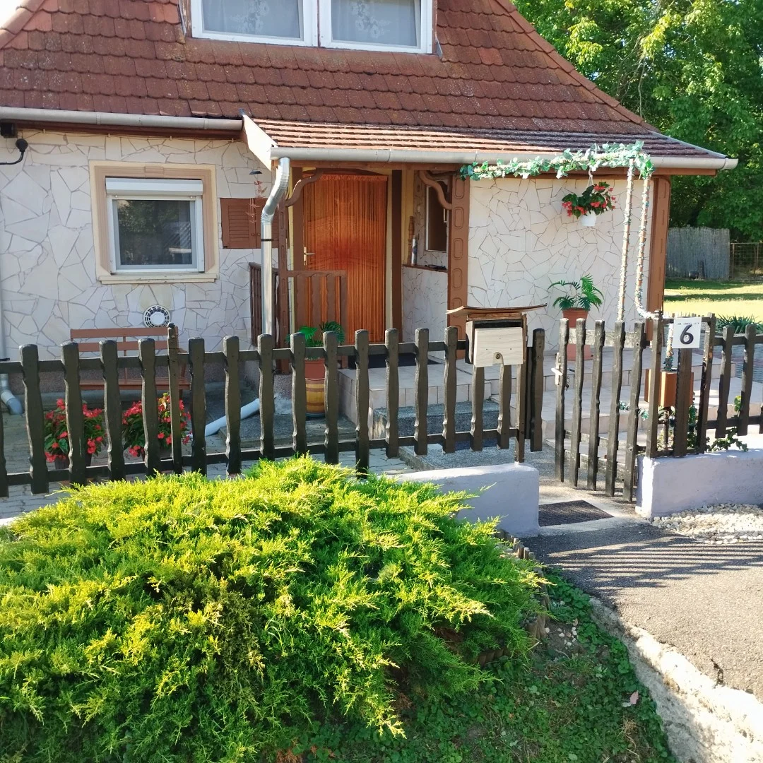 Eladó családi ház Feldebrőn