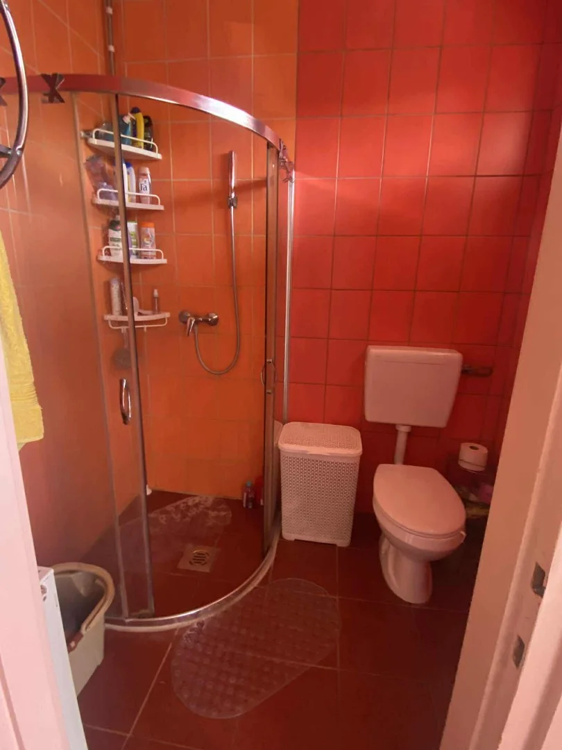 Eladó családi ház Dunaújvárosban - Kép 12