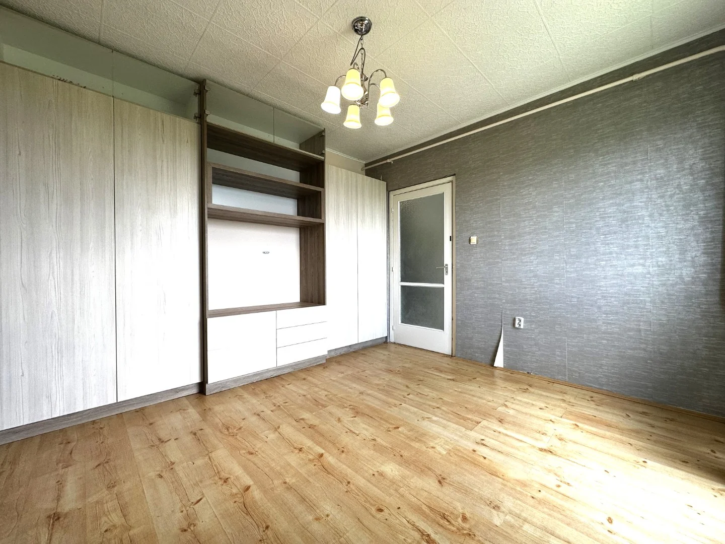 Eladó panel lakás Pécsen - Kép 4