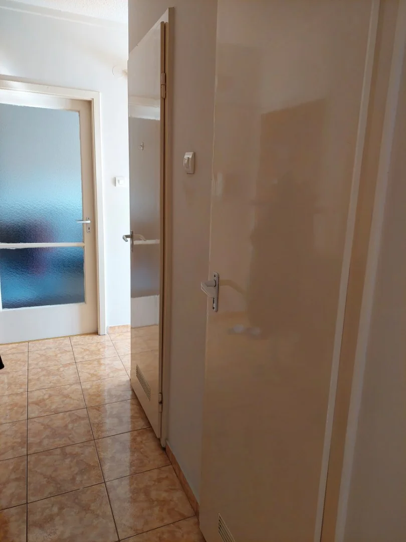 Eladó panel lakás Kecskeméten - Kép 3