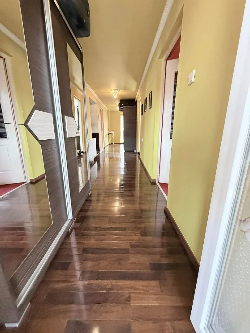 Eladó családi ház Izsófalvan - Kép 9