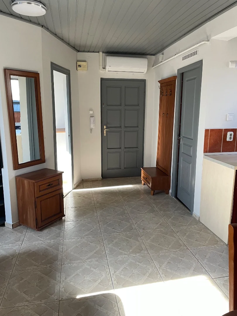 Eladó tégla lakás Győrött - Kép 2