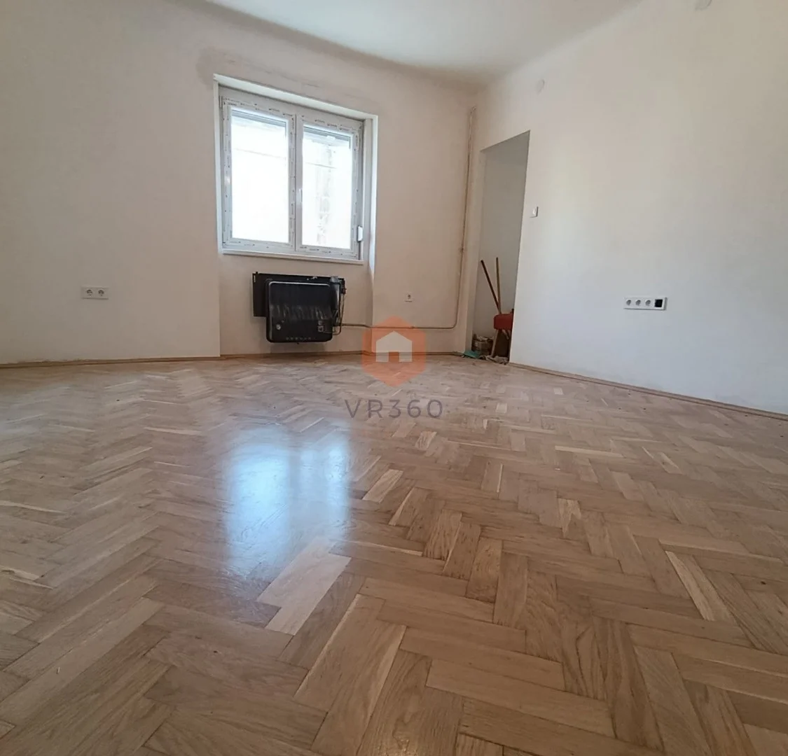 Eladó tégla lakás Pécsen - Kép 5