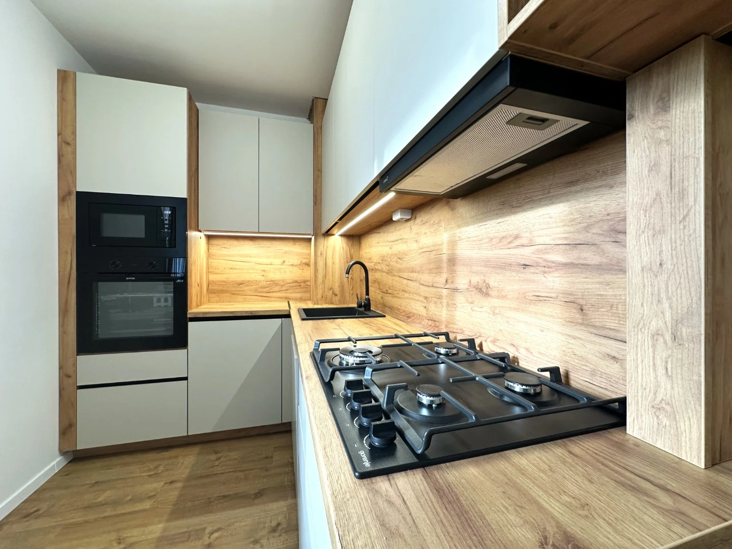 Eladó panel lakás Pécsen