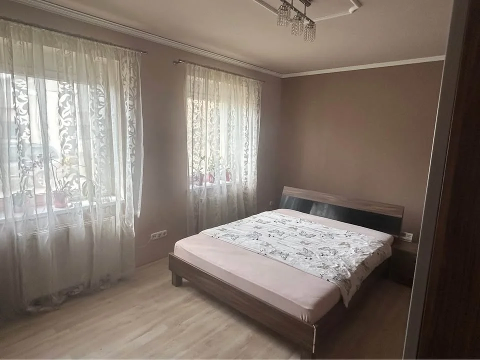 Eladó családi ház Szegeden - Kép 10