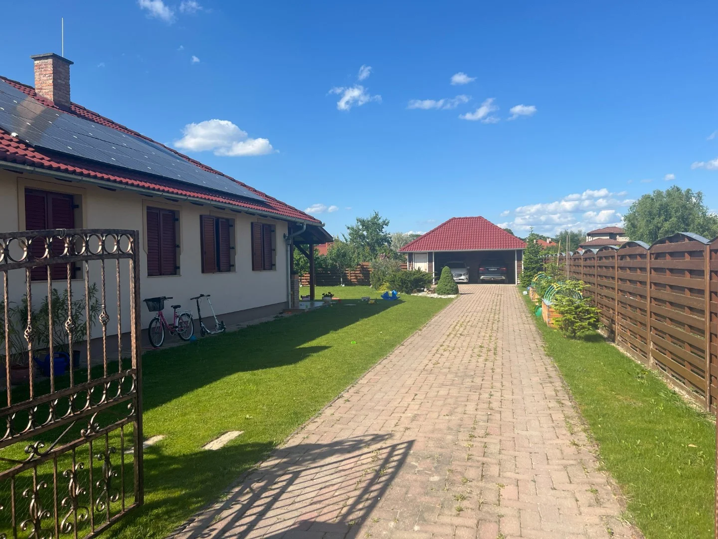 Eladó családi ház Nyúlon - Kép 2