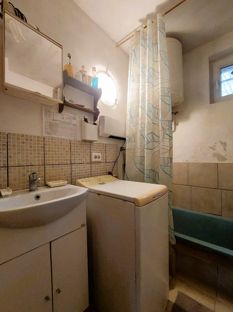 Eladó családi ház Pécsen - Kép 12