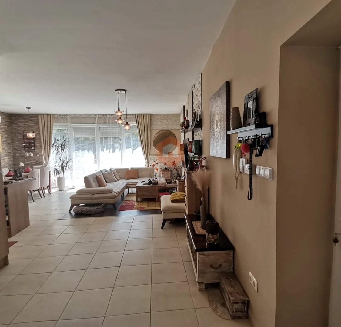 Eladó tégla lakás Pécsen - Kép 6