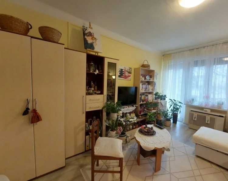 Eladó tégla lakás Pécsen - Kép 3