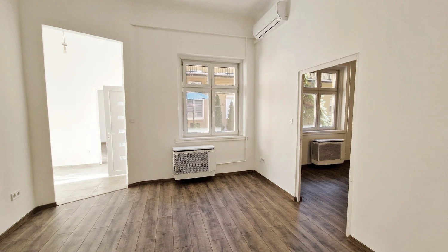 Eladó tégla lakás Budapest 04. ker.en - Kép 2