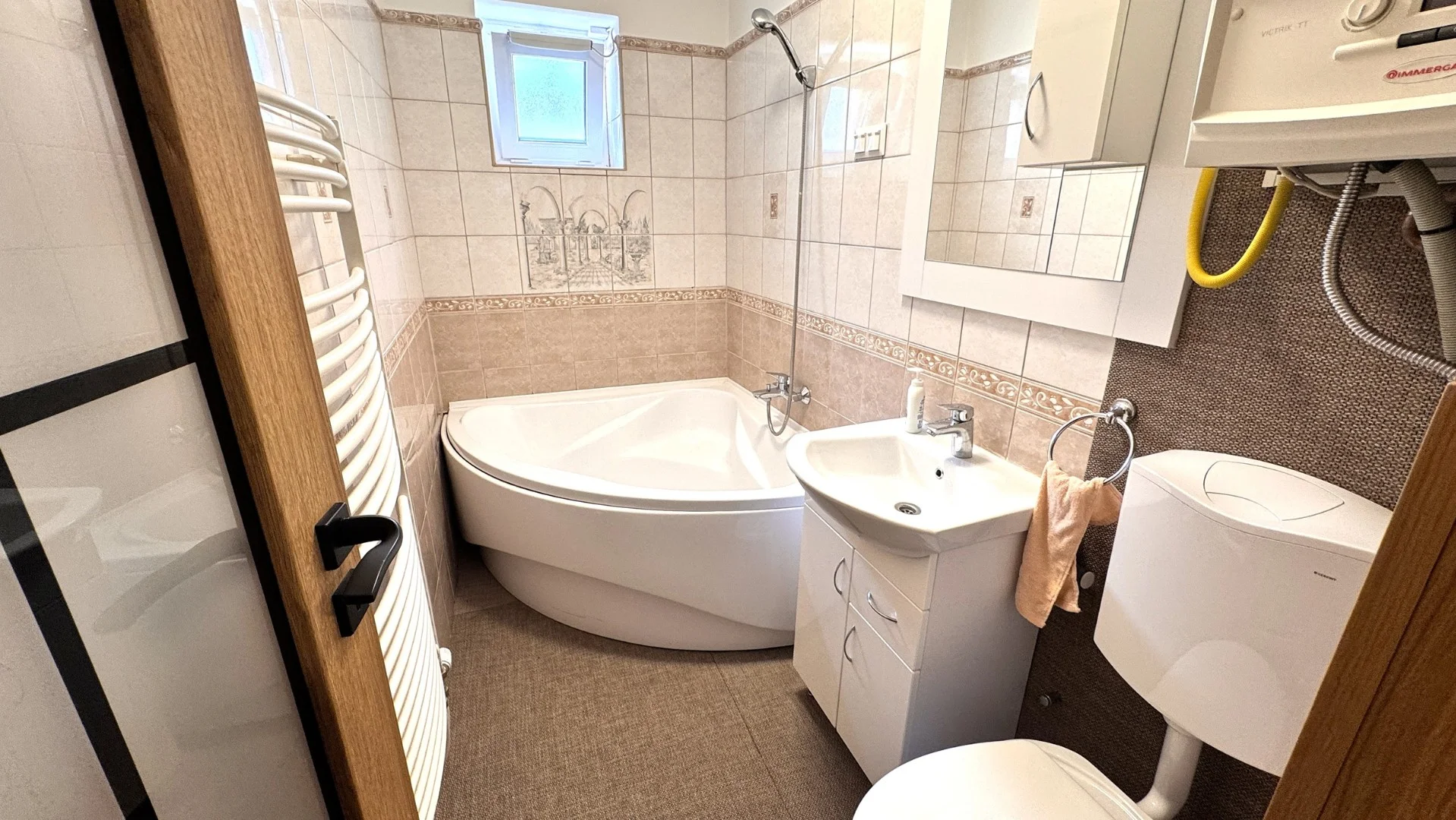 Eladó családi ház Nyíregyházán - Kép 9