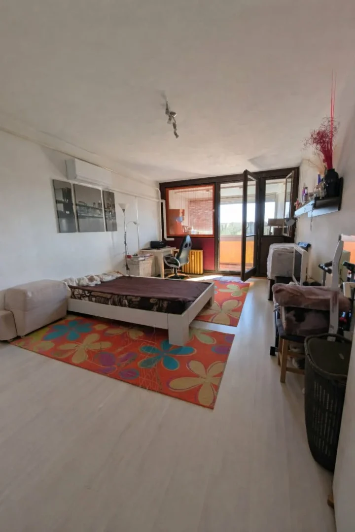 Eladó panel lakás Pécsen - Kép 3