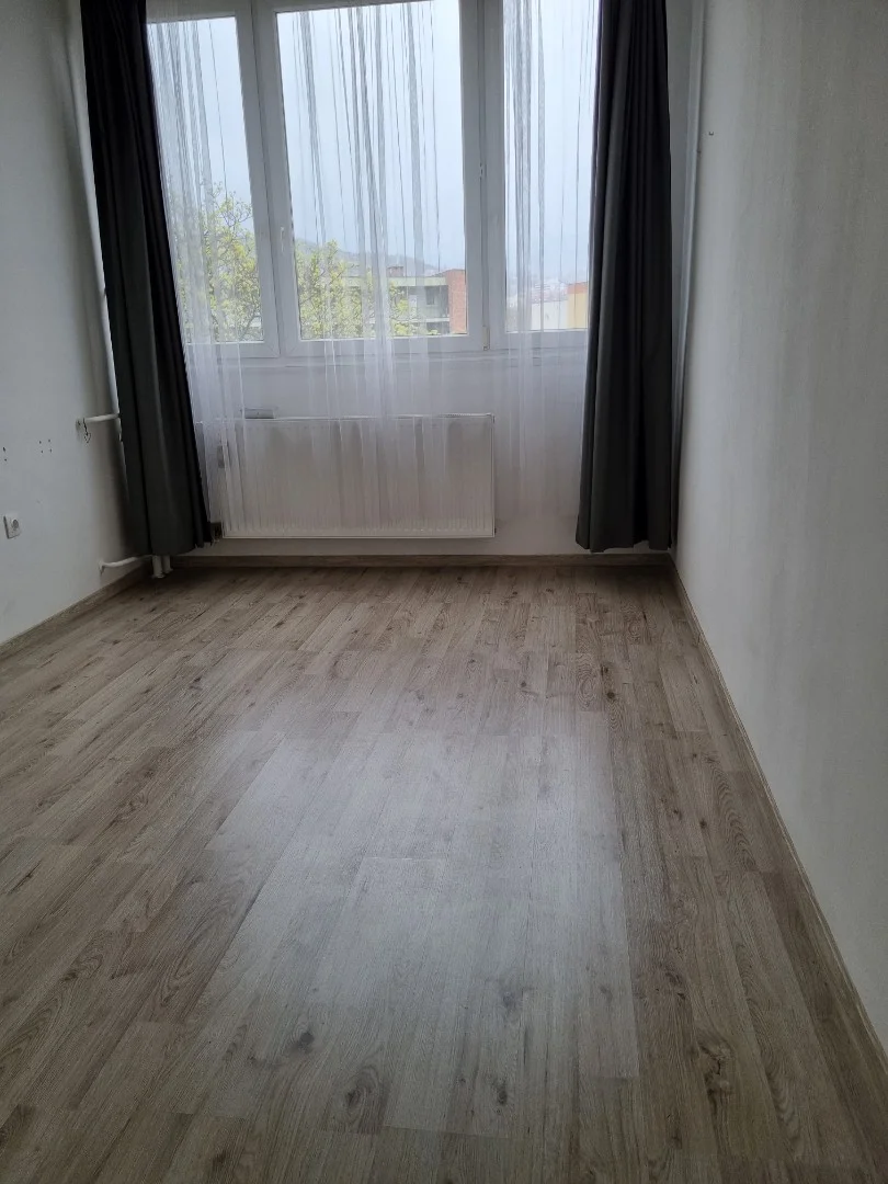 Eladó tégla lakás Pécsen - Kép 4