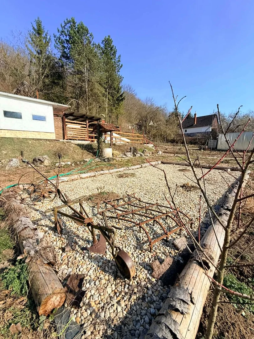 Eladó önálló nyaraló nyaraló / üdülő Szirmabesenyőn - Kép 2