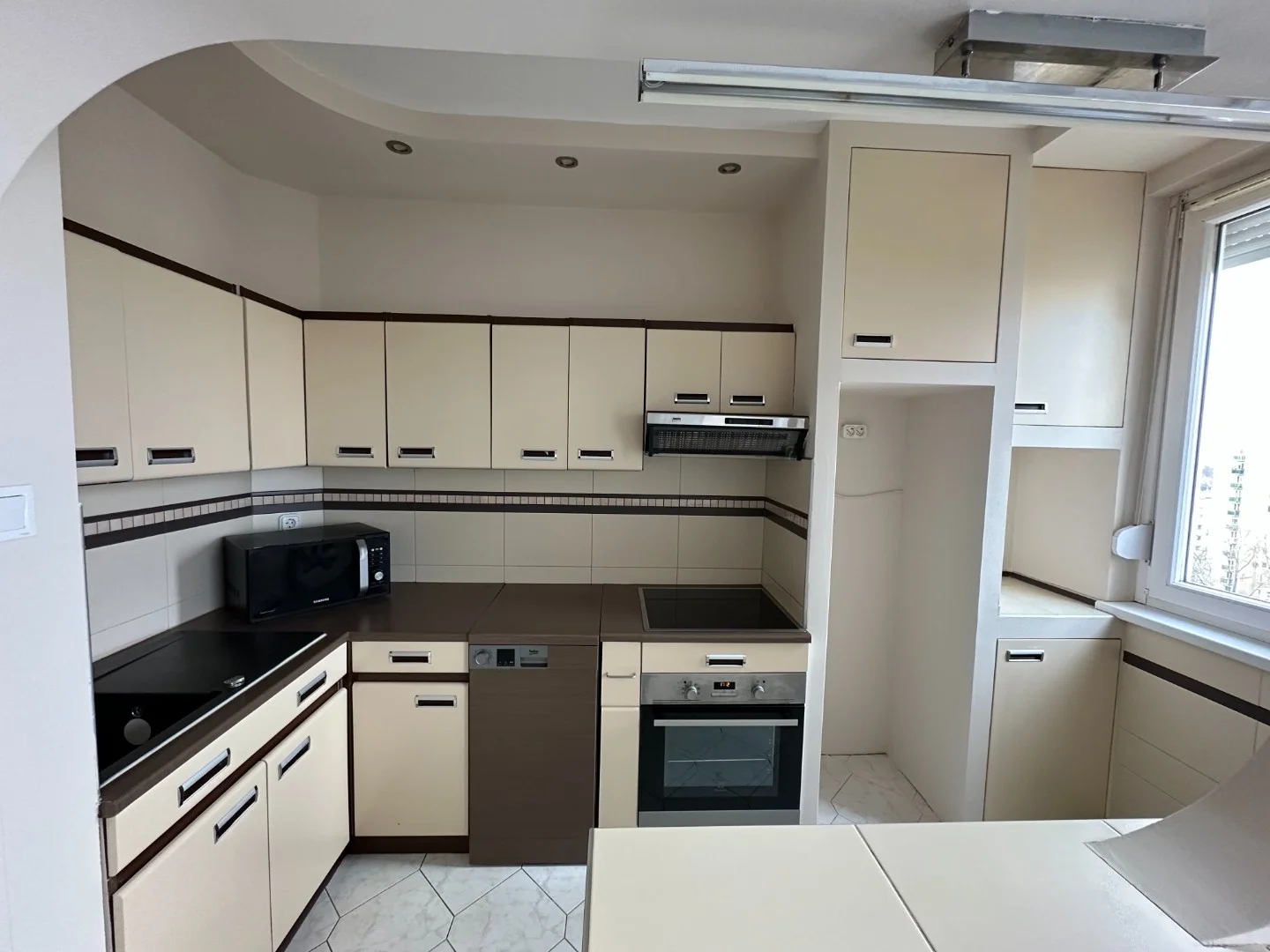 Kiadó panel lakás Debrecenben - Kép 4