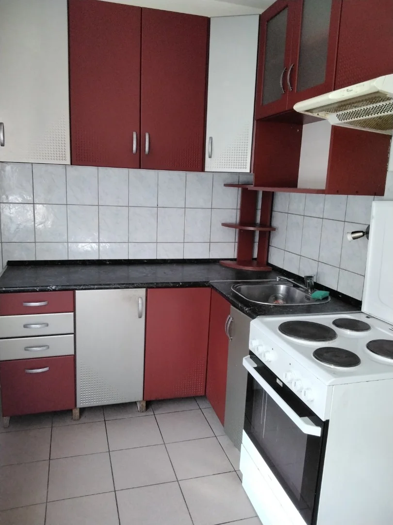 Eladó panel lakás Győrött