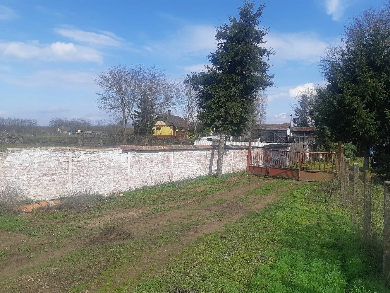 Eladó tanya mezőgazdaság Debrecenben