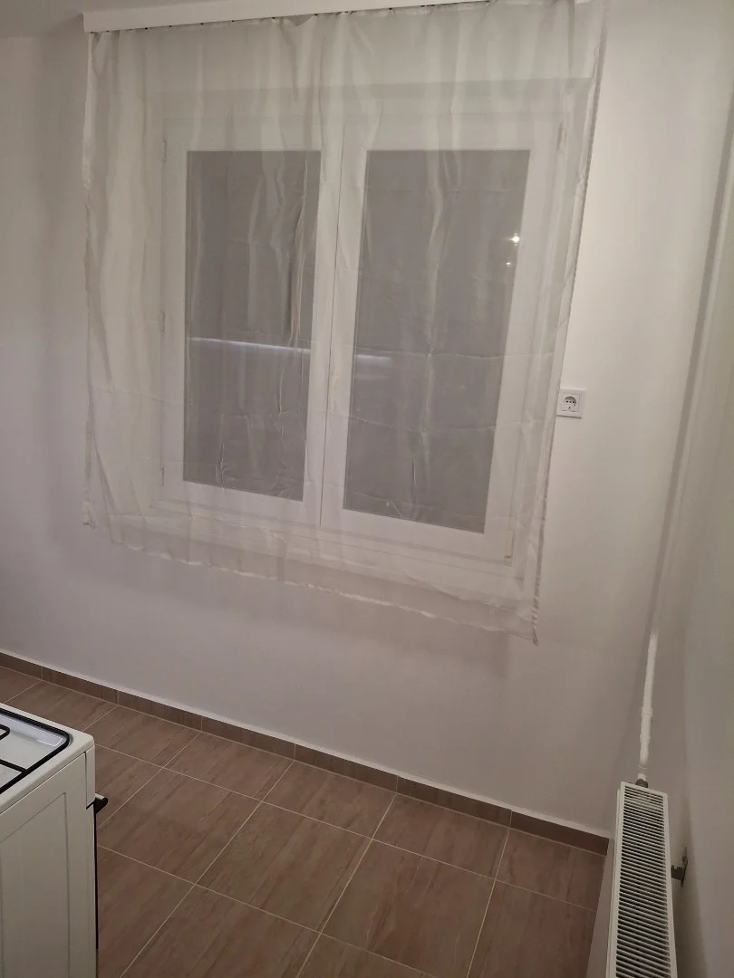 Eladó panel lakás Székesfehérváron - Kép 6